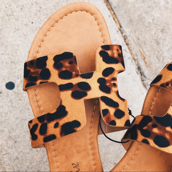 Leopard Print H Band Cutout Sandals Slides - Picture 3 of 4